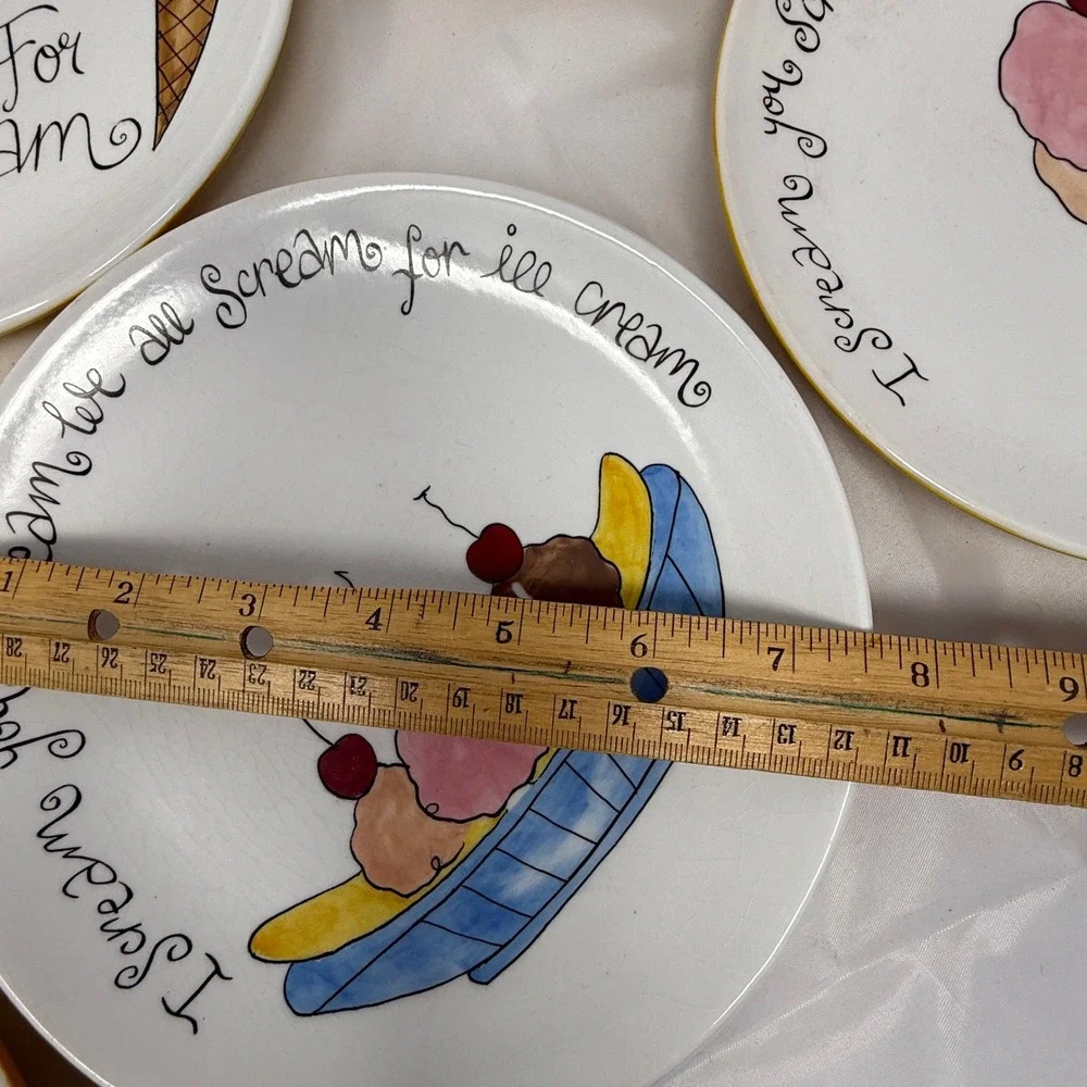 Pottery‎ Barn I Scream For Ice Cream Dessert Plates Set of 6 Yellow White 8 inch